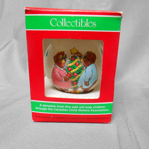 Collectibles Christmas tree ornament bear theme